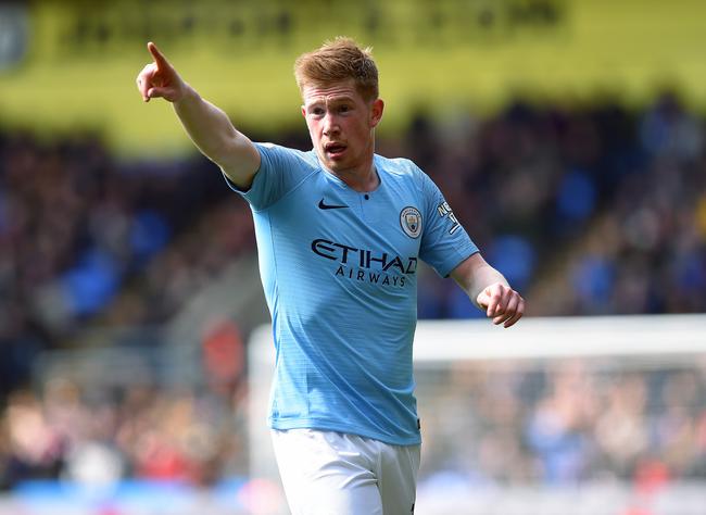 怀特复出力助阿森纳争冠，枪手伤病潮下的坚强回应